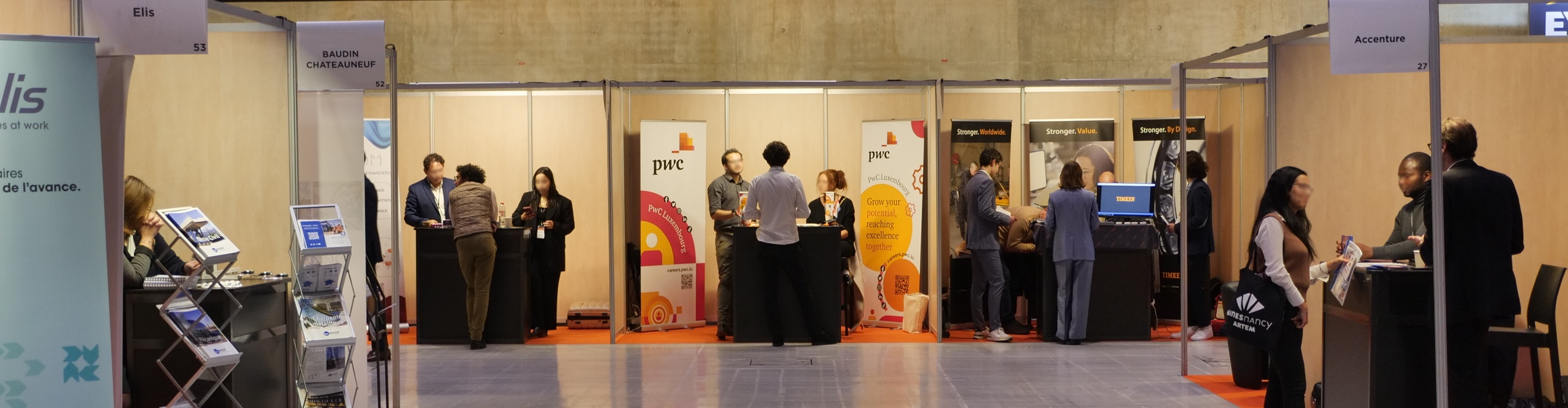 Visiteurs et entreprises réunis au Forum Est-Horizon